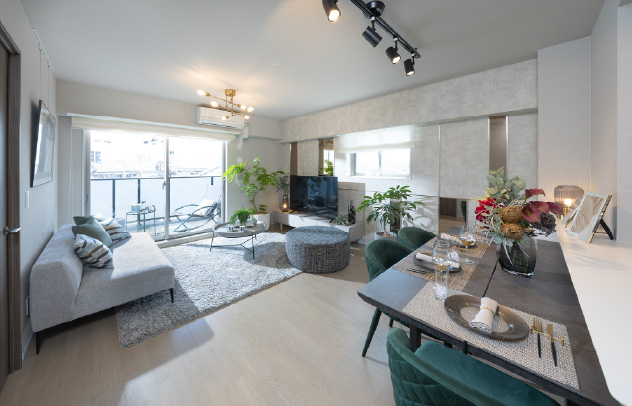 Living & Dining
