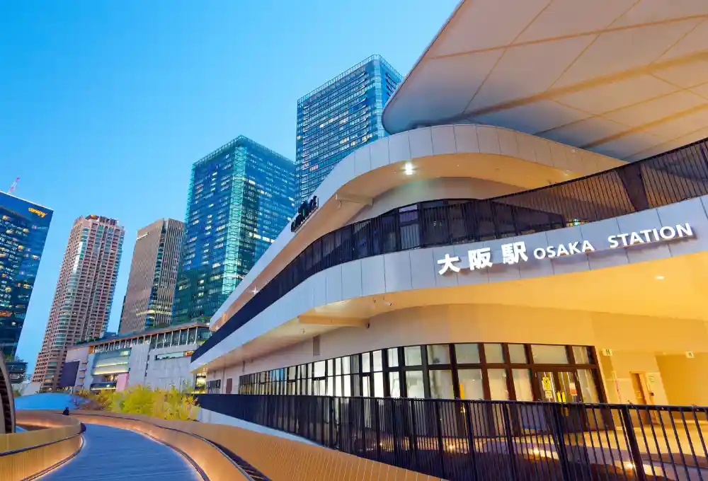 JR「大阪」駅