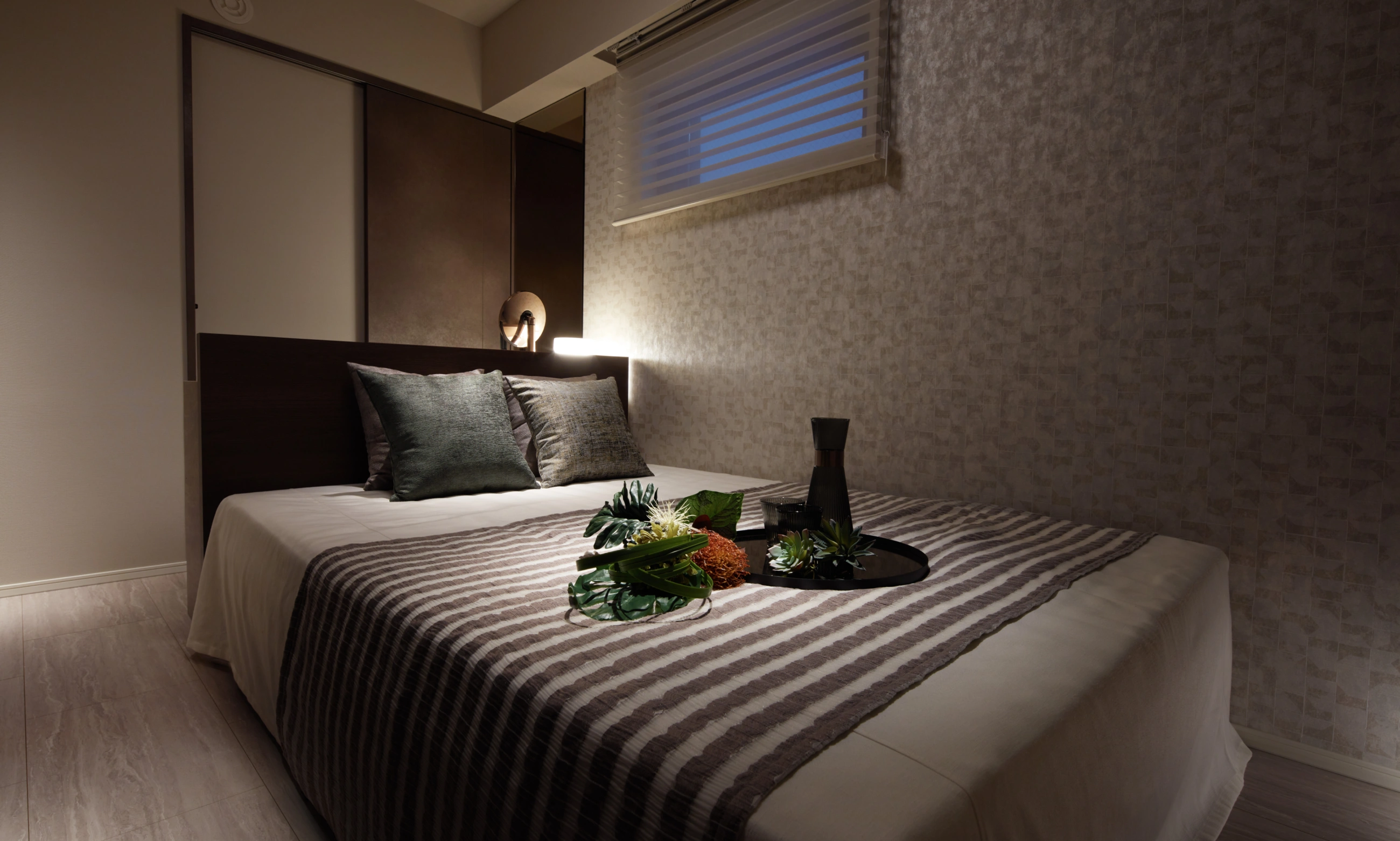 MASTER ROOM